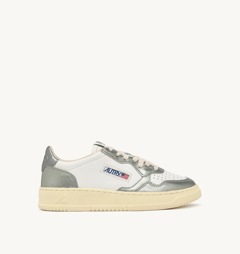 Baskets Medalist Low en Cuir - Blanc et Acier Métallisé